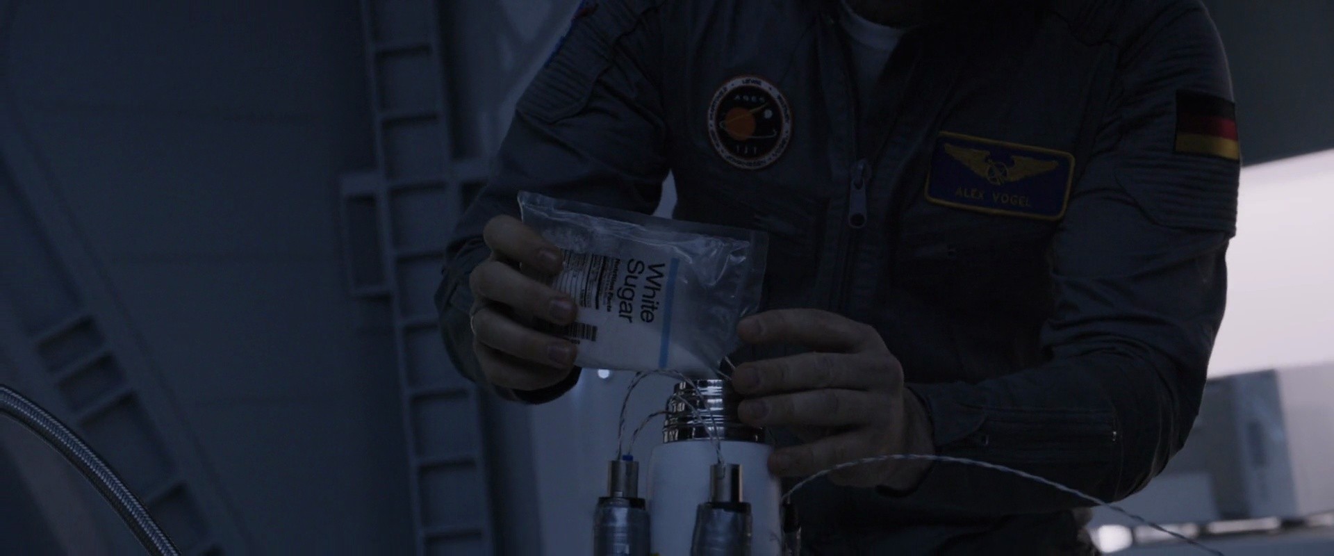 Shot 2044
