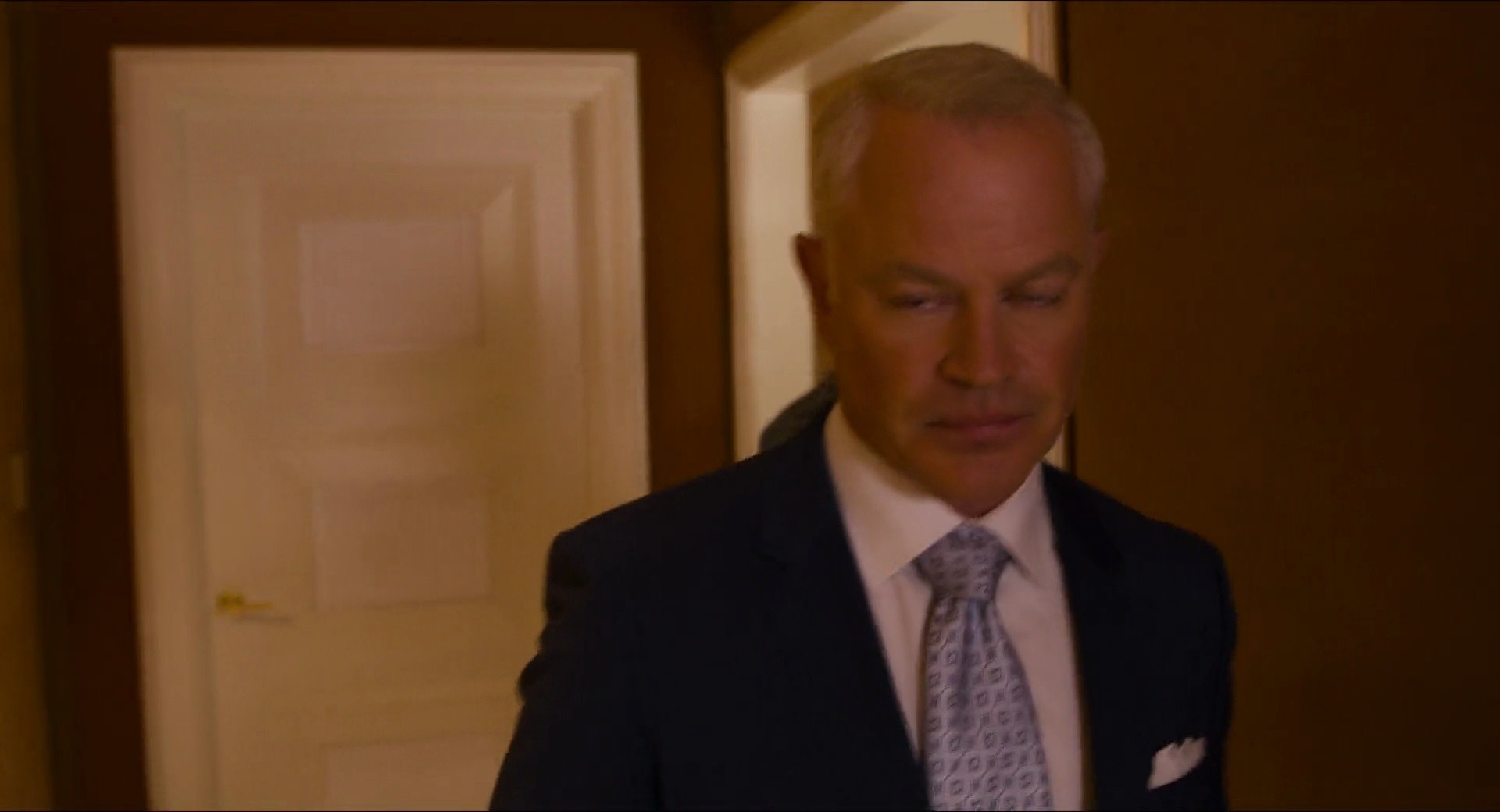 Shot 989