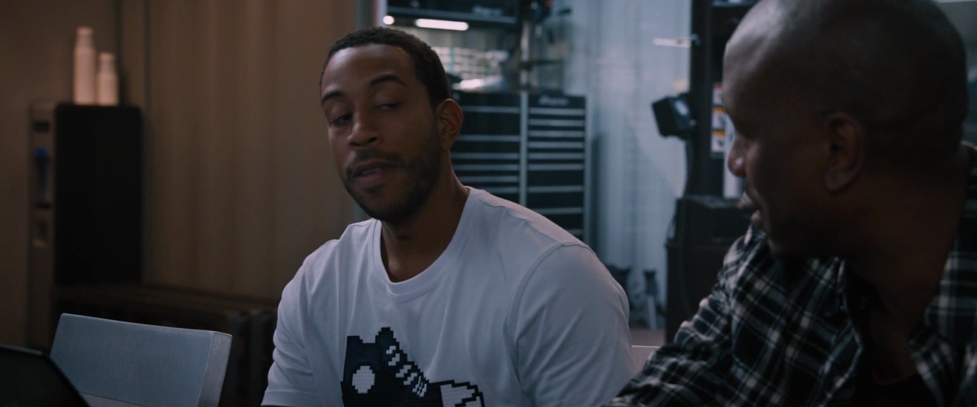 Shot 2207